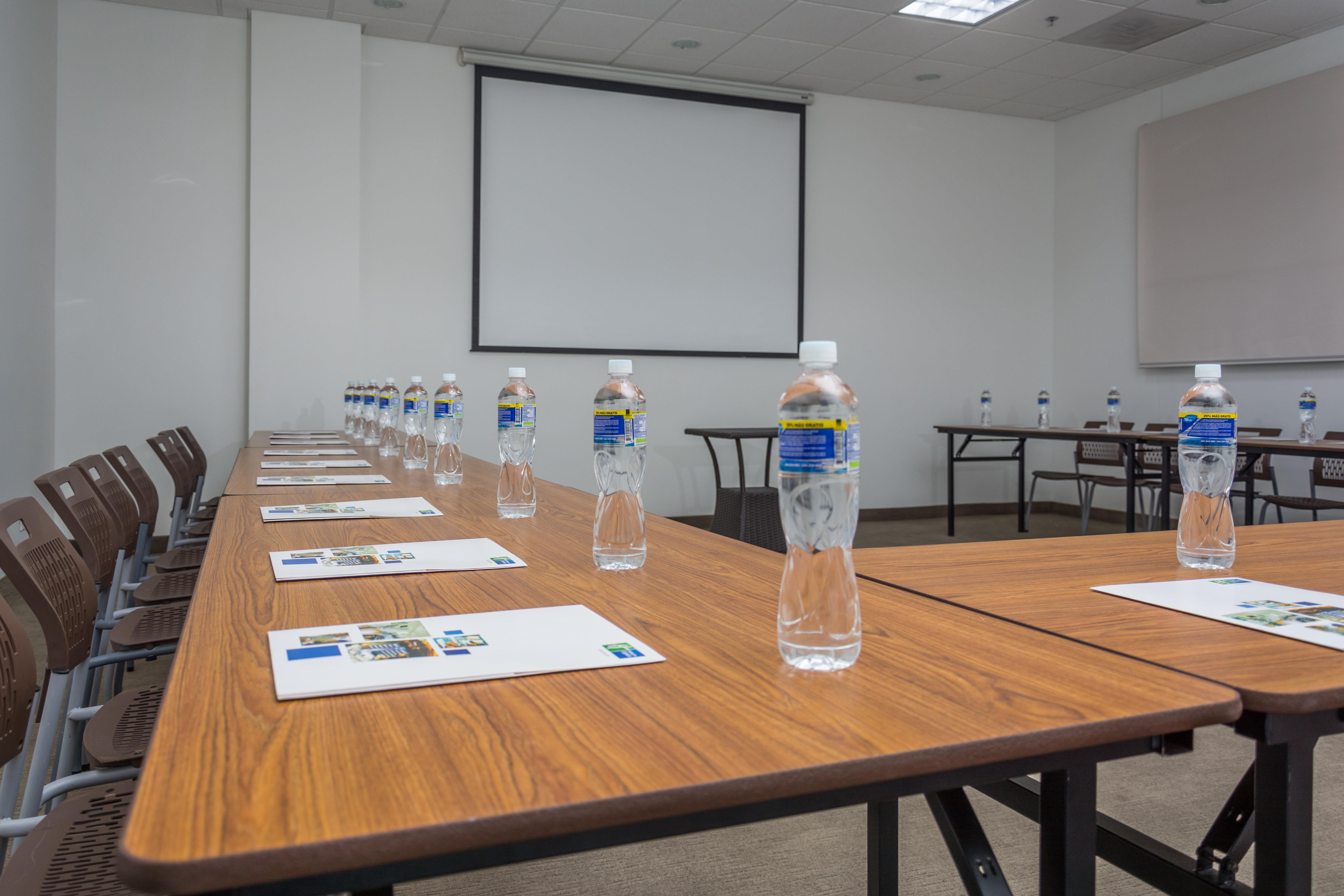 Holiday Inn Express Tegucigalpa By Ihg Exterior photo